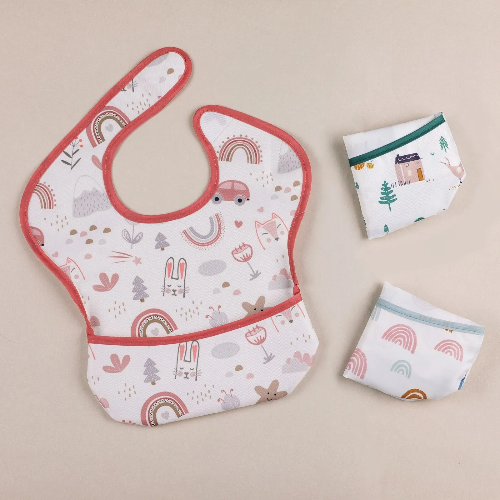 2Pcs Waterproof Cartoon Bibs/Feeding Bibs for Baby