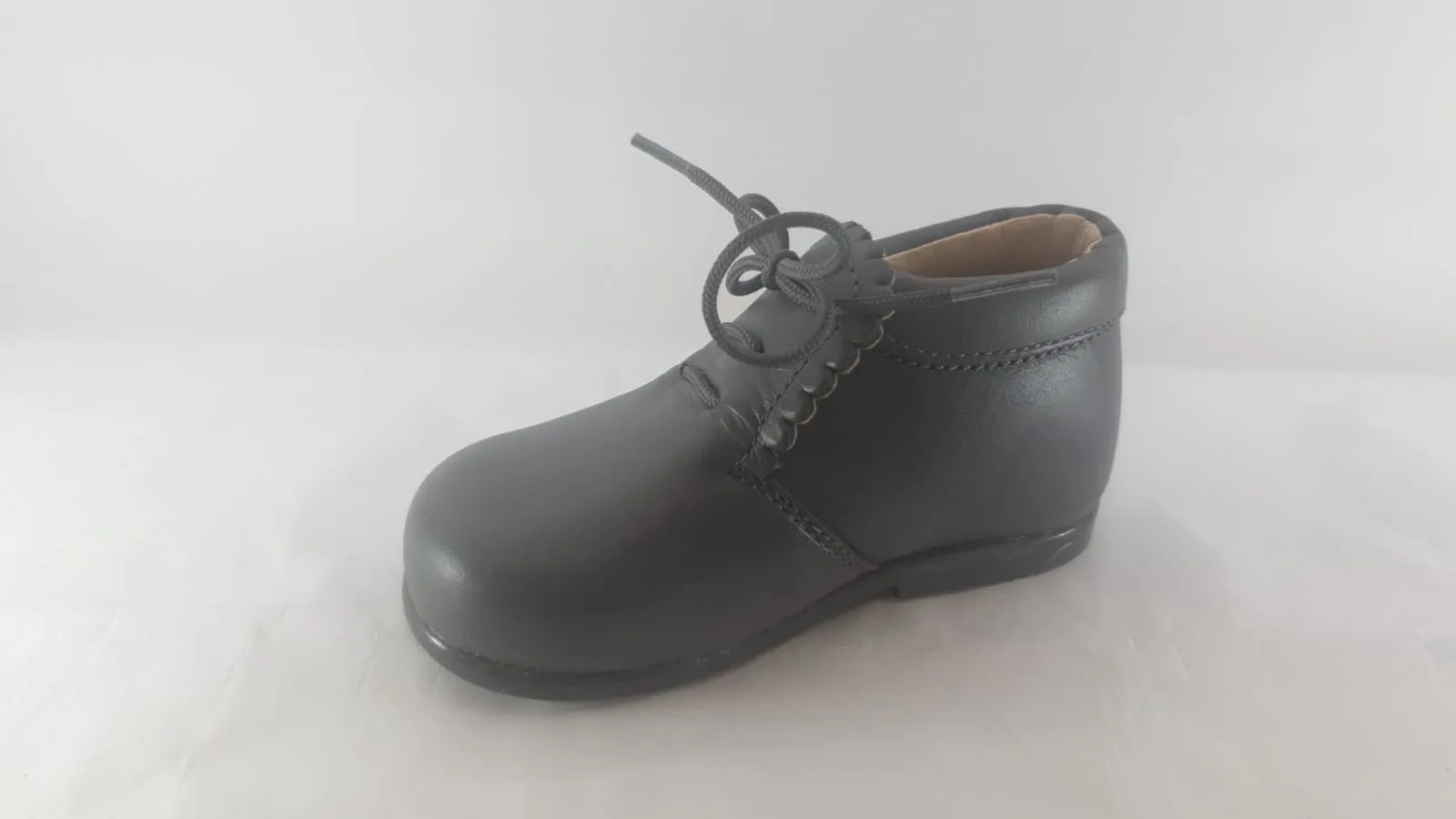 Baby Soft Narrow Smoke Leather Grey Booties
