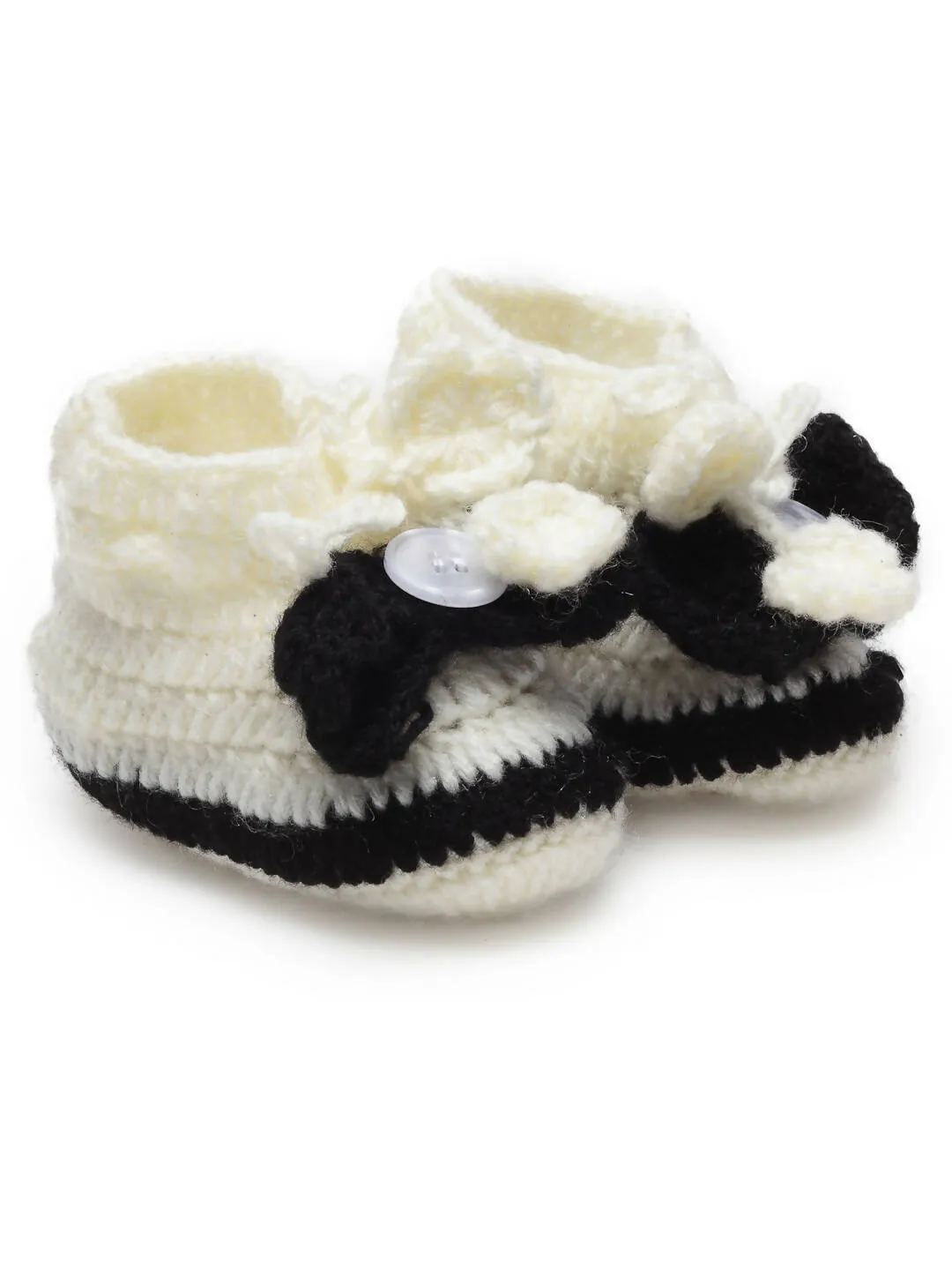Chutput Kids Woollen Hand Knitted Self Desgin Booties - Cream