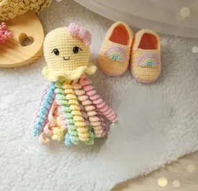Crochet Cute Jellyfish Rattle and Baby Booties Gift Set