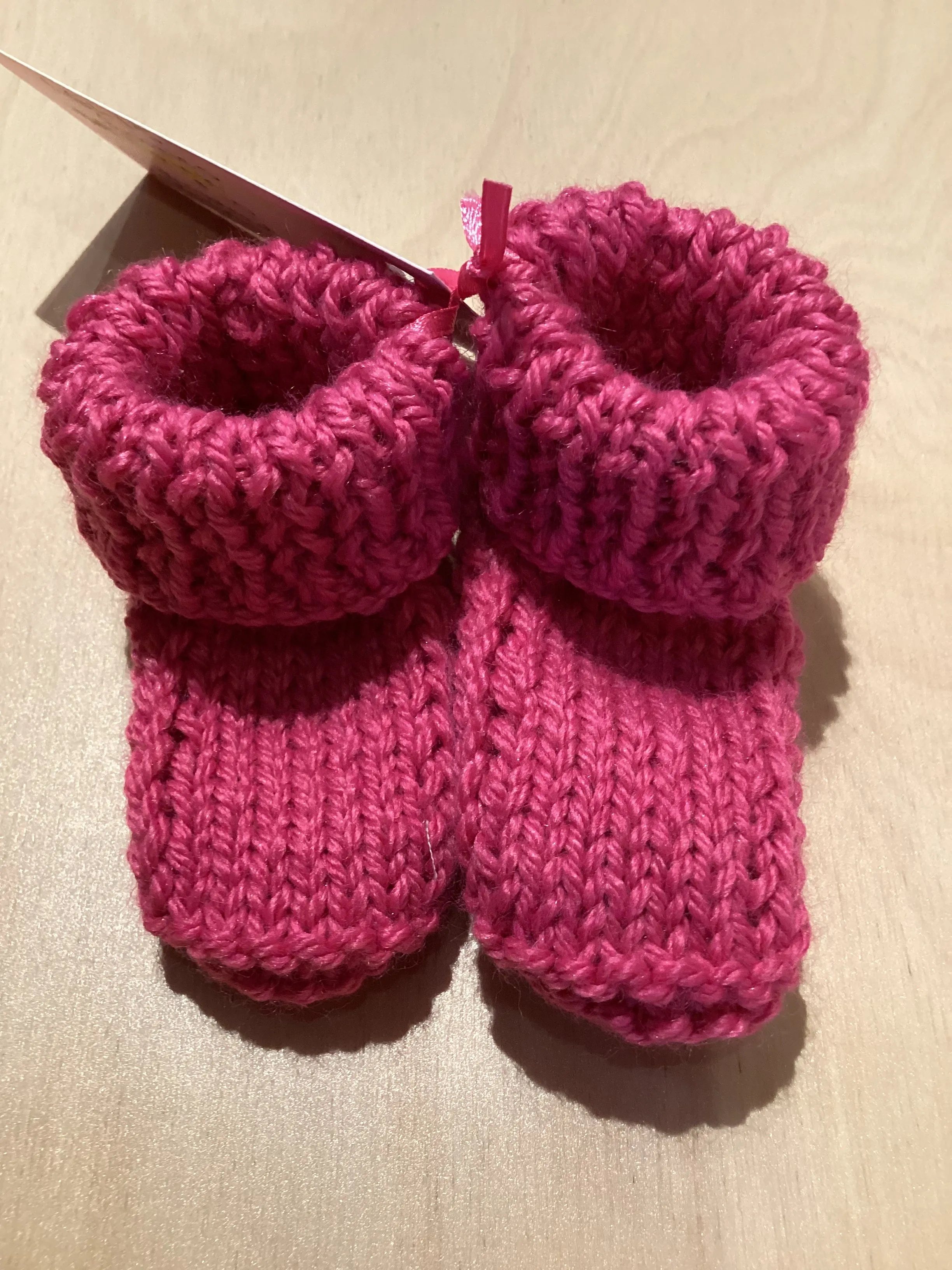 LG1-15 Hand knitted Baby Booties