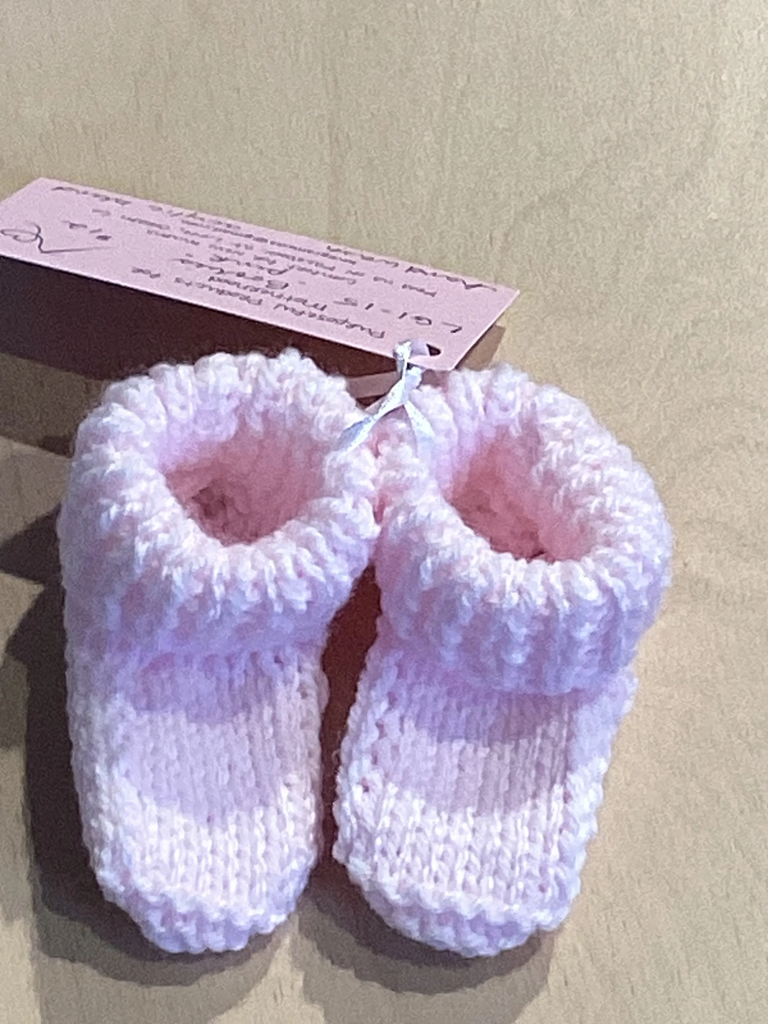 LG1-15 Hand knitted Baby Booties
