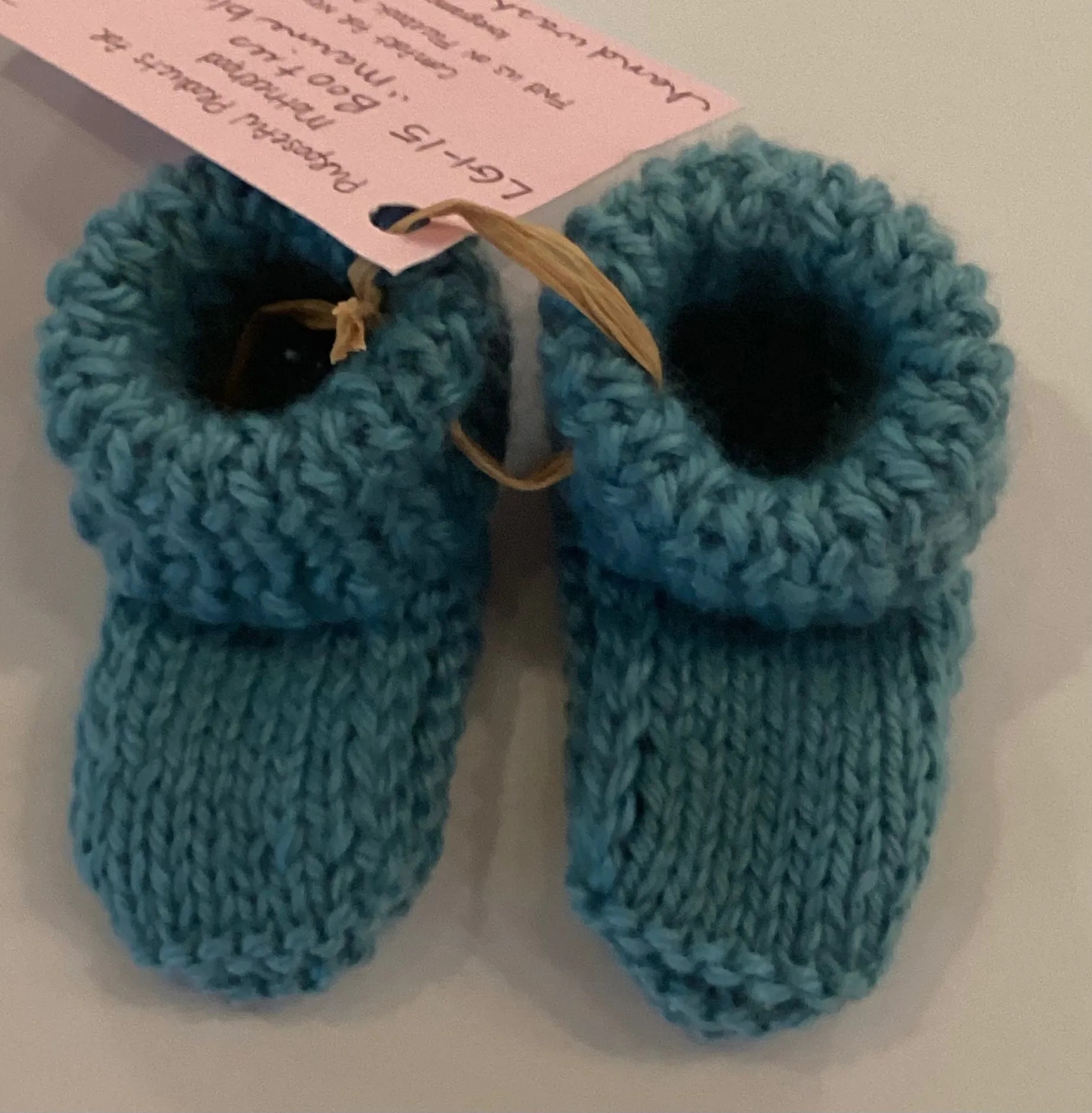 LG1-15 Hand knitted Baby Booties