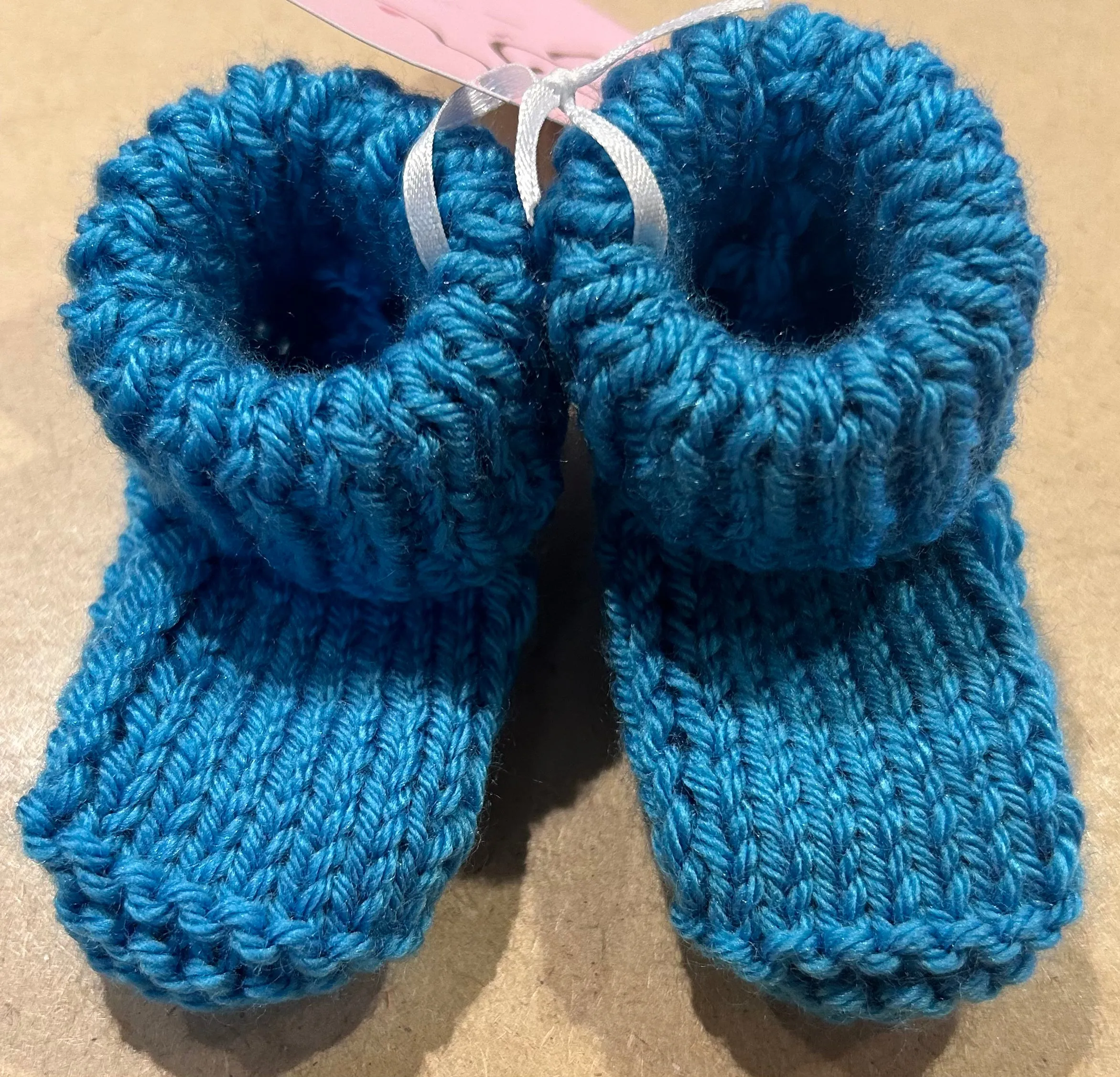 LG1-15 Hand knitted Baby Booties