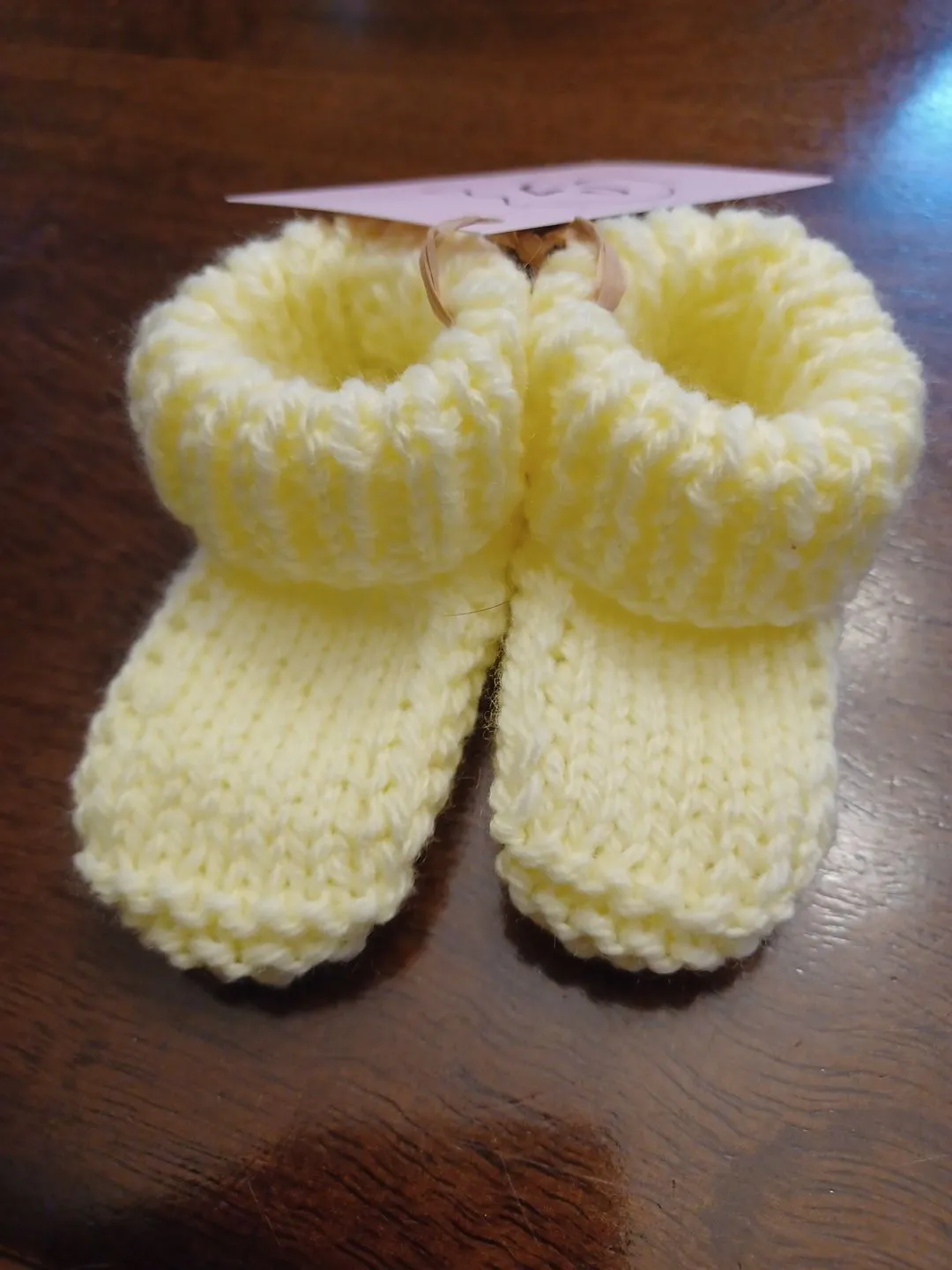 LG1-15 Hand knitted Baby Booties