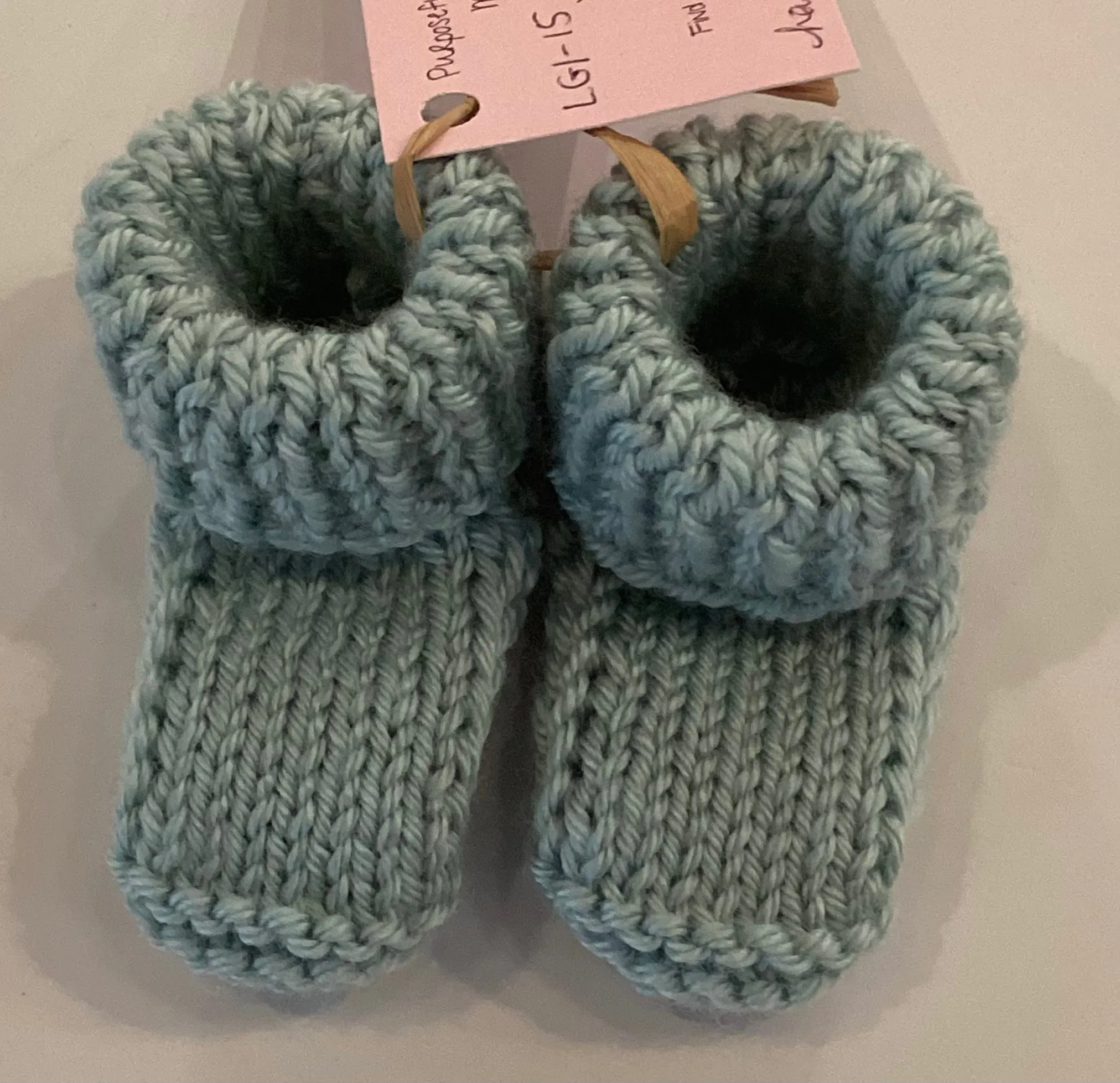 LG1-15 Hand knitted Baby Booties