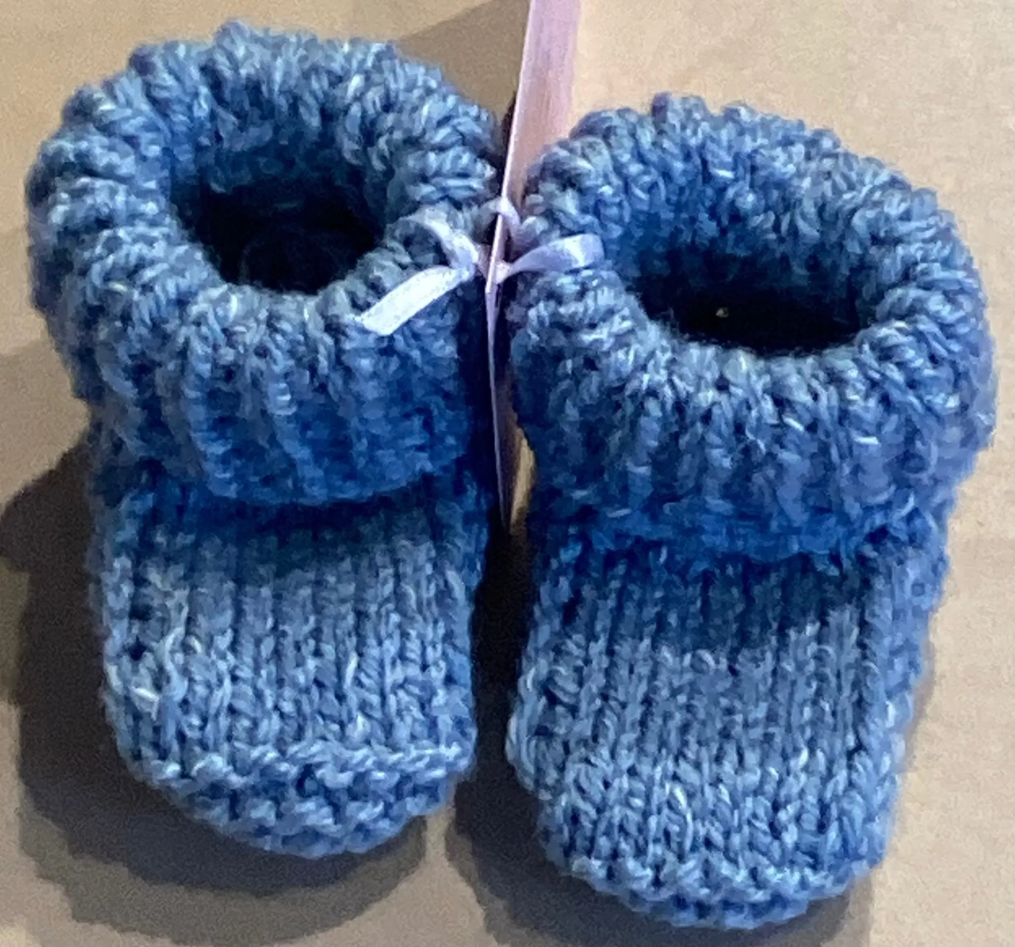 LG1-15 Hand knitted Baby Booties