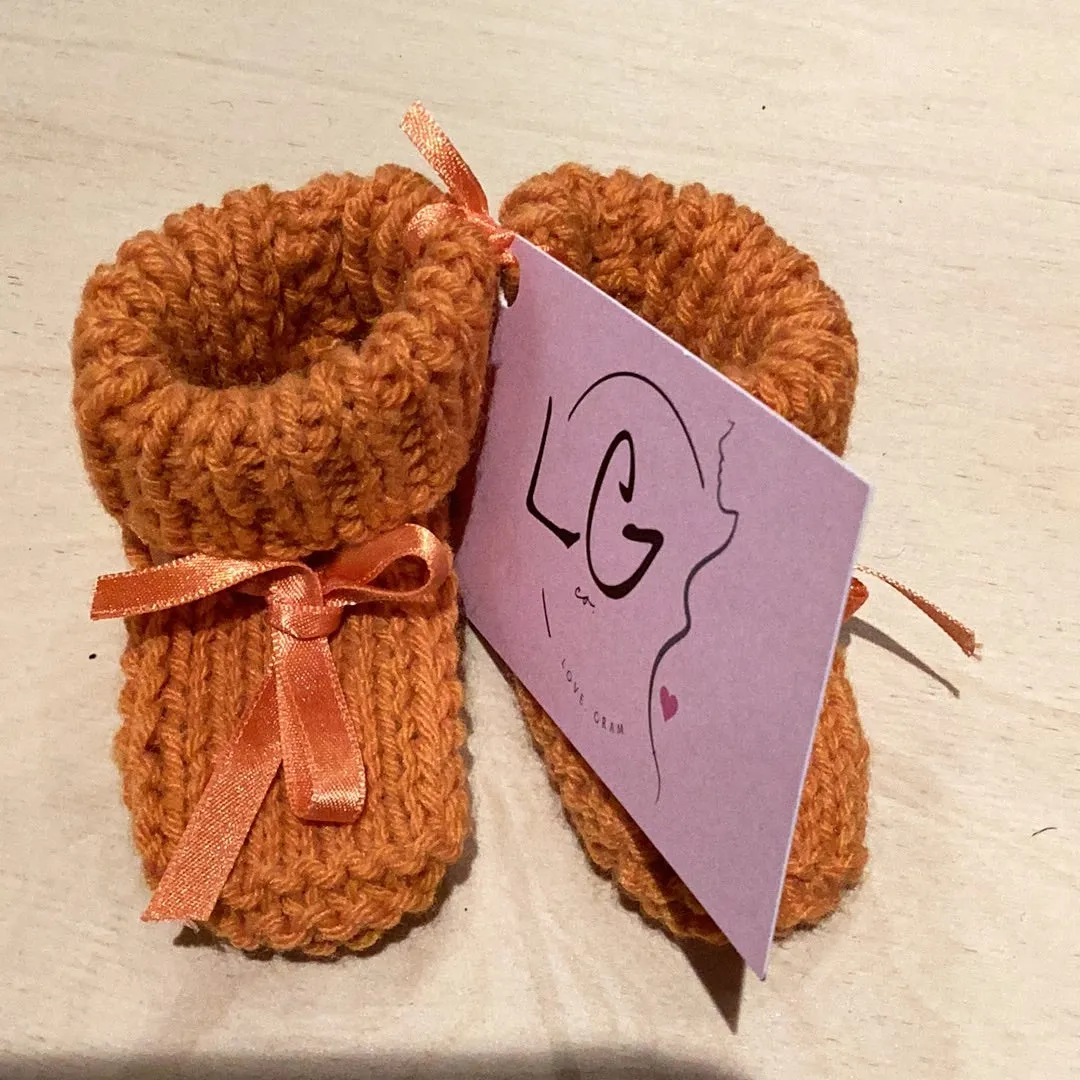 LG1-15 Hand knitted Baby Booties