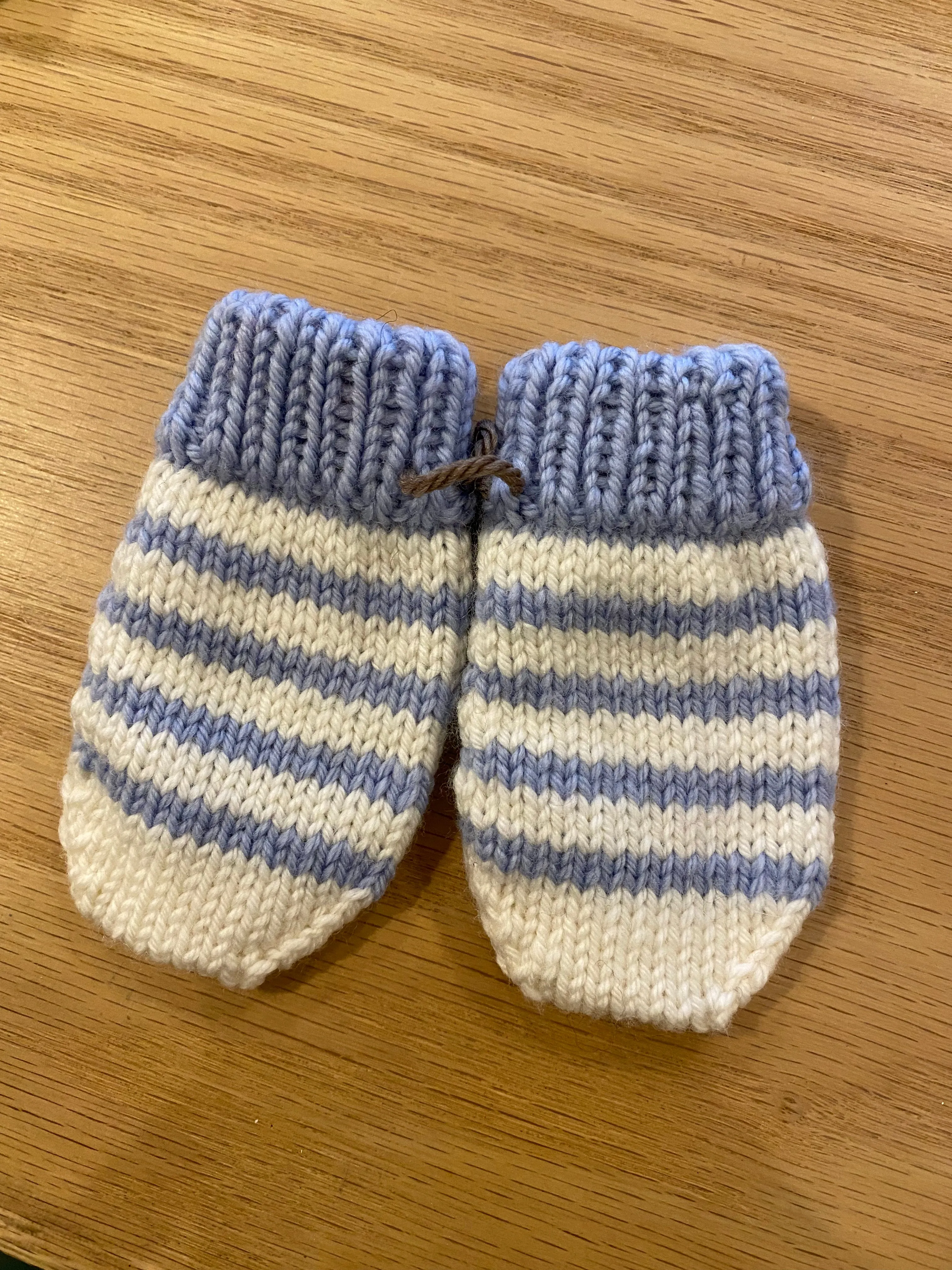 LM Knitted Baby Mittens