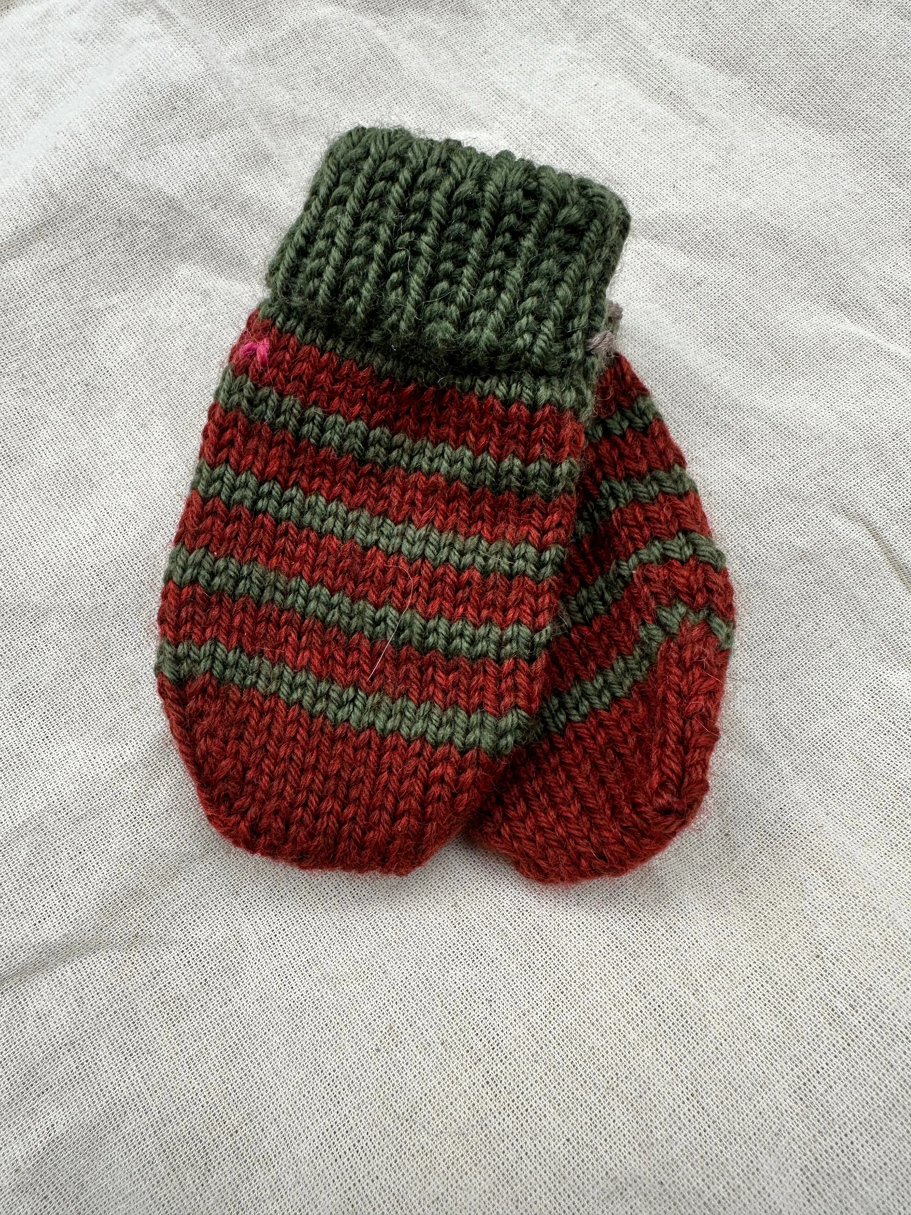LM Knitted Baby Mittens