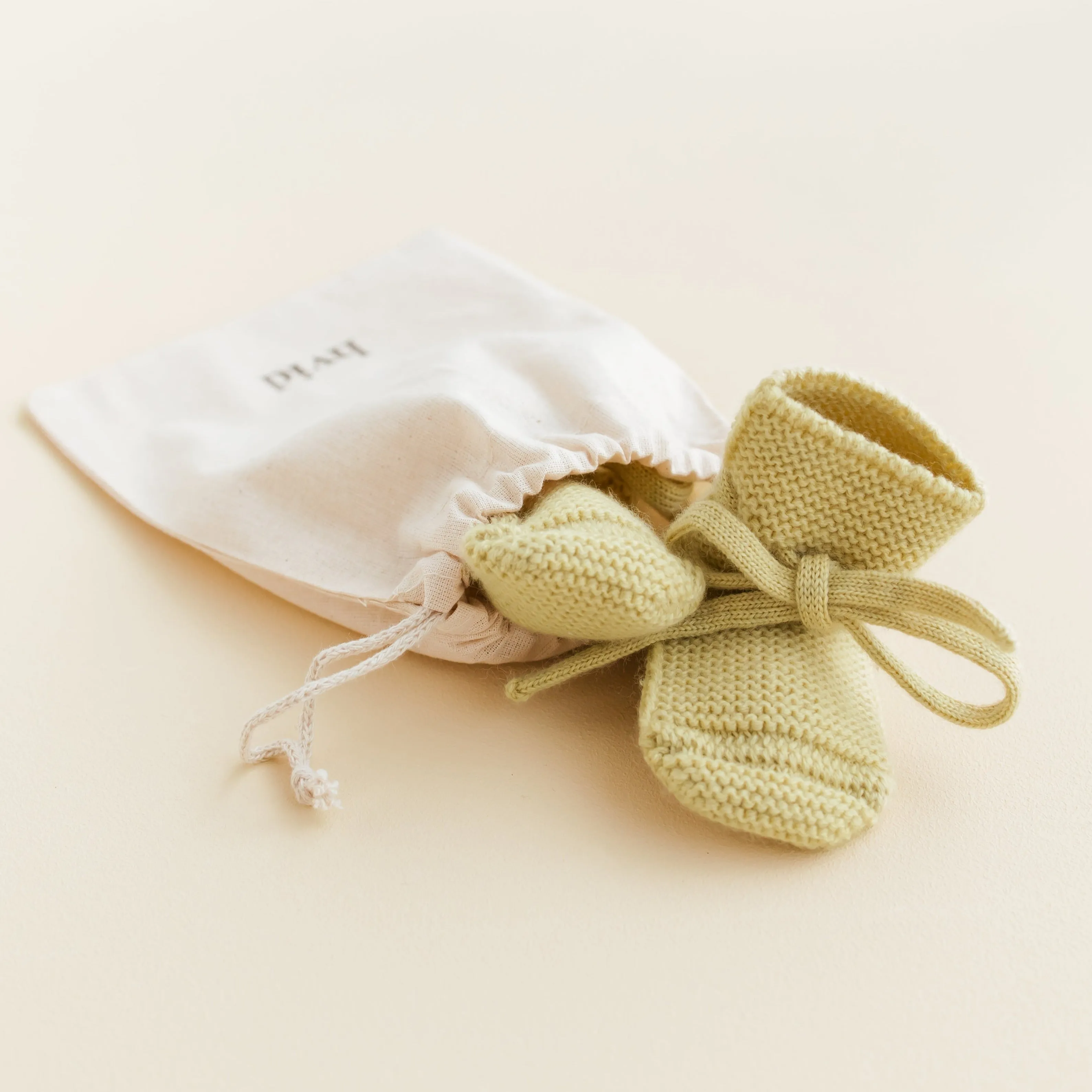 Merino Wool Baby Booties (Light Yellow)
